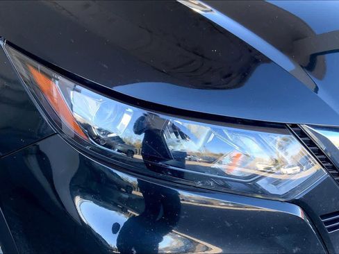 Used 2022 Nissan Rogue Sport SV image 27