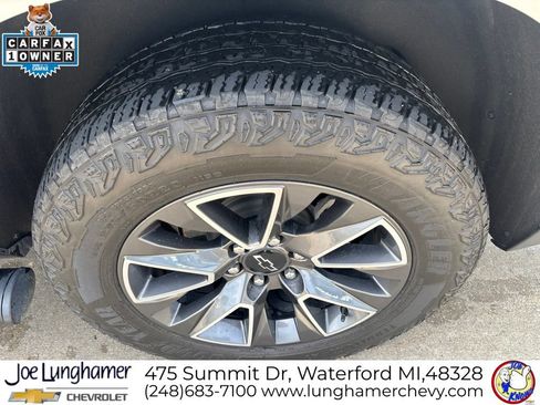 Used 2024 Chevrolet Tahoe Z71 w/ Luxury Package AWD/4WD image 12