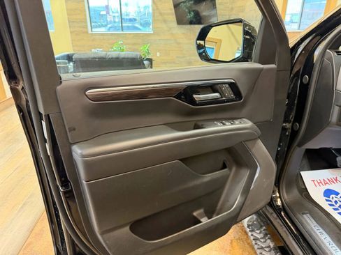 Used 2025 Chevrolet Tahoe Z71 image 13