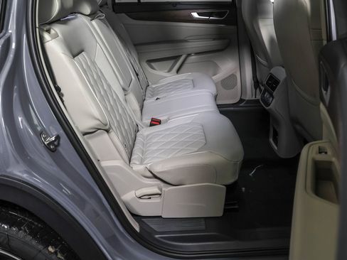 New 2026 Volkswagen Atlas SEL Premium R-Line AWD/4WD image 41