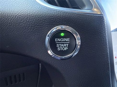 Used 2024 Ford Edge Titanium image 22