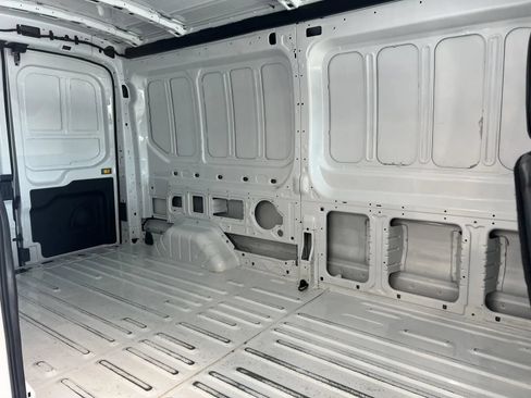 Used 2025 Ford Transit 250 148 Medium Roof RWD image 22