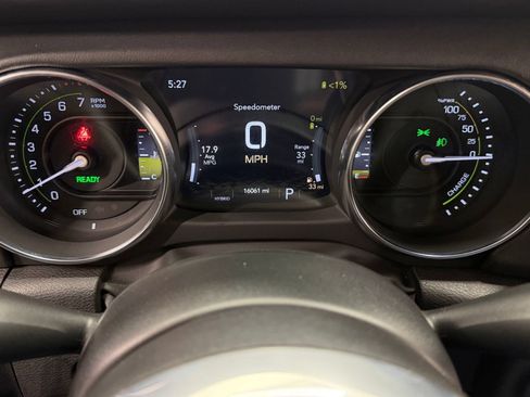 Used 2023 Jeep Wrangler Unlimited Sahara AWD/4WD image 20