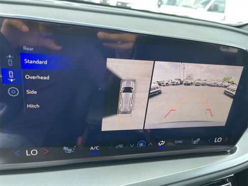 New 2026 Chevrolet Traverse LT w/ Sun and Wheel Package image 17