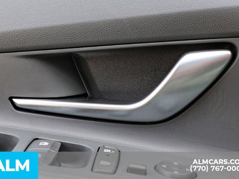 Used 2025 Hyundai Elantra Sport FWD image 46