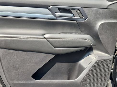 Used 2025 GMC Terrain Elevation AWD/4WD image 11
