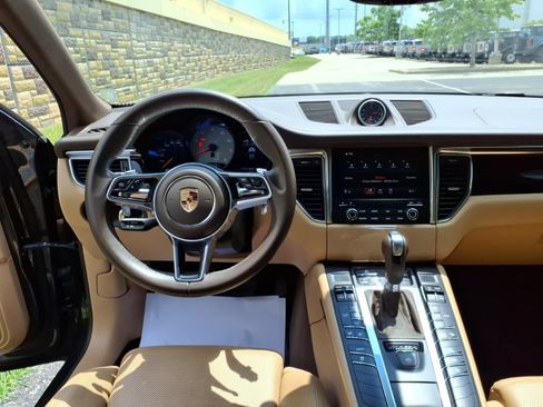 Used 2017 Porsche Macan S AWD/4WD image 34