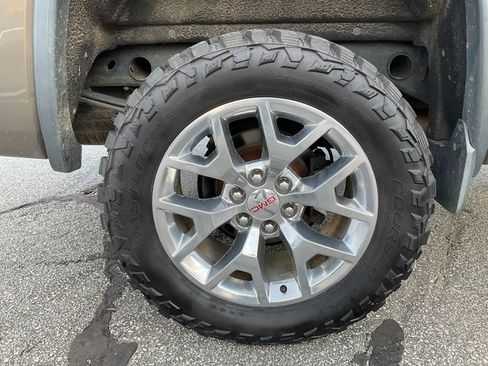 Used 2015 GMC Sierra 1500 SLT w/ SLT Crew Cab Value Package image 24