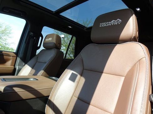 Used 2023 Chevrolet Tahoe High Country image 12