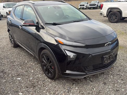 Used 2023 Chevrolet Bolt EUV Premier w/ Sun & Sound Package image 6