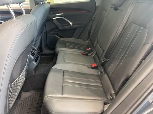 Used 2025 Audi Q5 Premium w/ Convenience Package AWD/4WD image 13