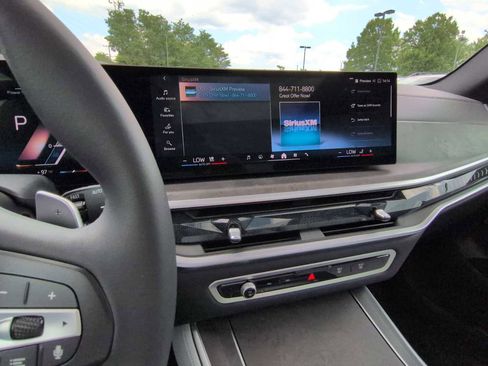 Used 2024 BMW X5 xDrive40i w/ Premium Package AWD/4WD image 30