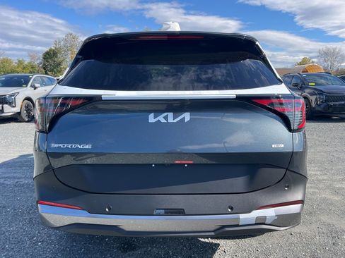 New 2026 Kia Sportage S image 3