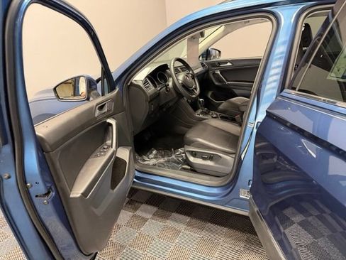 Used 2020 Volkswagen Tiguan SE w/ 3rd Row Seat Package AWD/4WD image 14