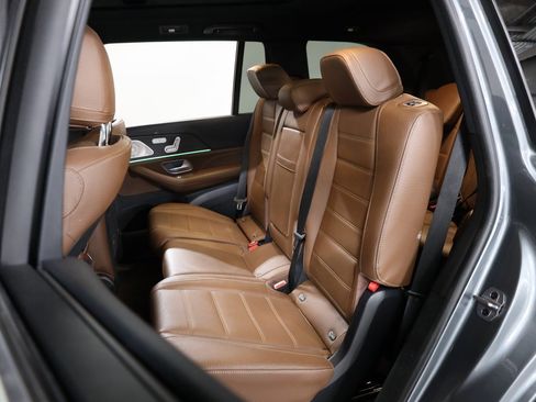 Used 2025 Mercedes-Benz GLS 450 4MATIC w/ AMG Line Exterior image 41