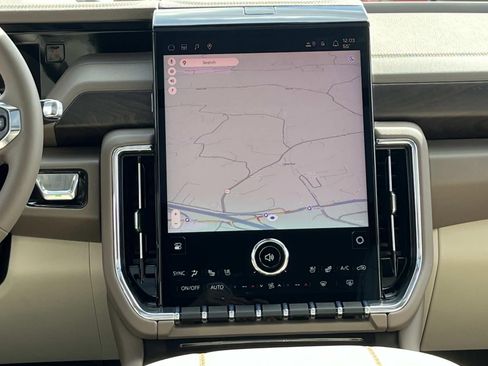 New 2026 GMC Yukon Denali w/ Sun & Power Step Package image 16