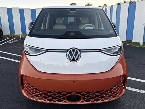 New 2025 Volkswagen ID. Buzz Pro S Plus image 8