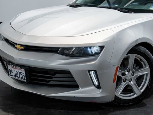 Used 2016 Chevrolet Camaro LT RWD image 10