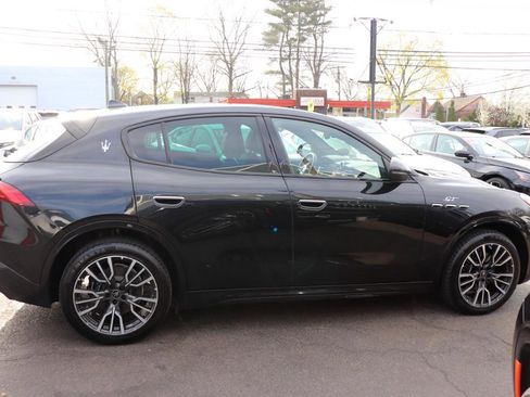 Used 2023 Maserati Grecale GT image 6