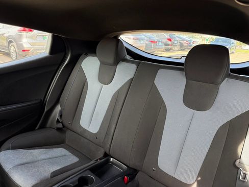Used 2019 Hyundai Veloster 2.0 FWD image 20
