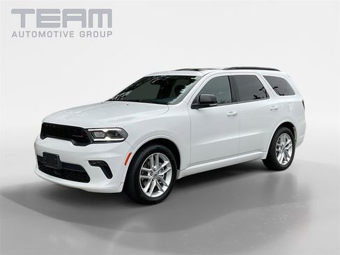 Used 2023 Dodge Durango GT image 3