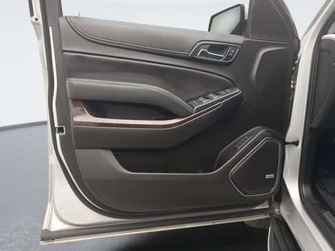 Used 2019 GMC Yukon SLT w/ Premium Edition AWD/4WD image 9