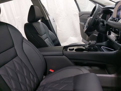 New 2026 Nissan Rogue Platinum image 10