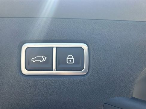 Used 2023 Kia Sorento SX Prestige image 45