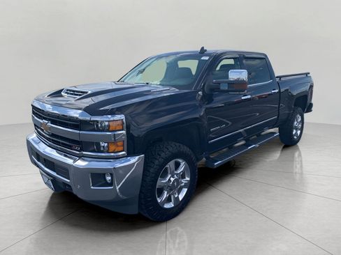Used 2019 Chevrolet Silverado 2500 LTZ w/ Duramax Plus Package AWD/4WD image 4