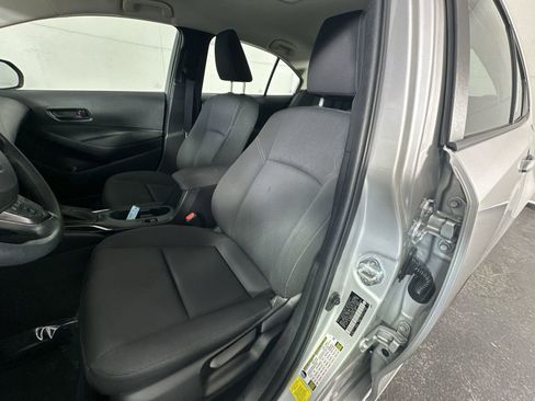 Used 2023 Toyota Corolla LE image 11