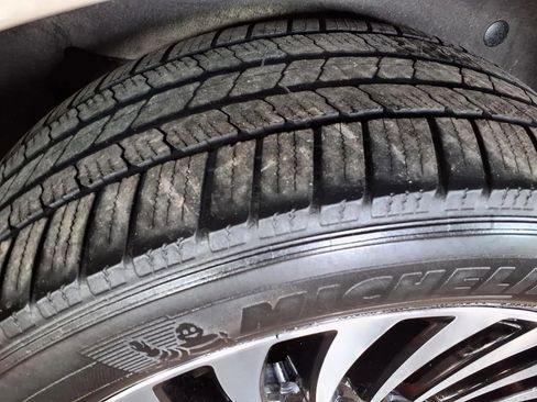 Used 2020 Lincoln Navigator Black Label w/ Cargo Convenience Package image 10