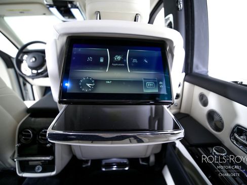 Certified 2024 Rolls-Royce Phantom Sedan RWD image 32
