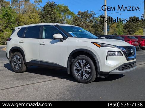 Used 2023 Nissan Rogue SV image 1