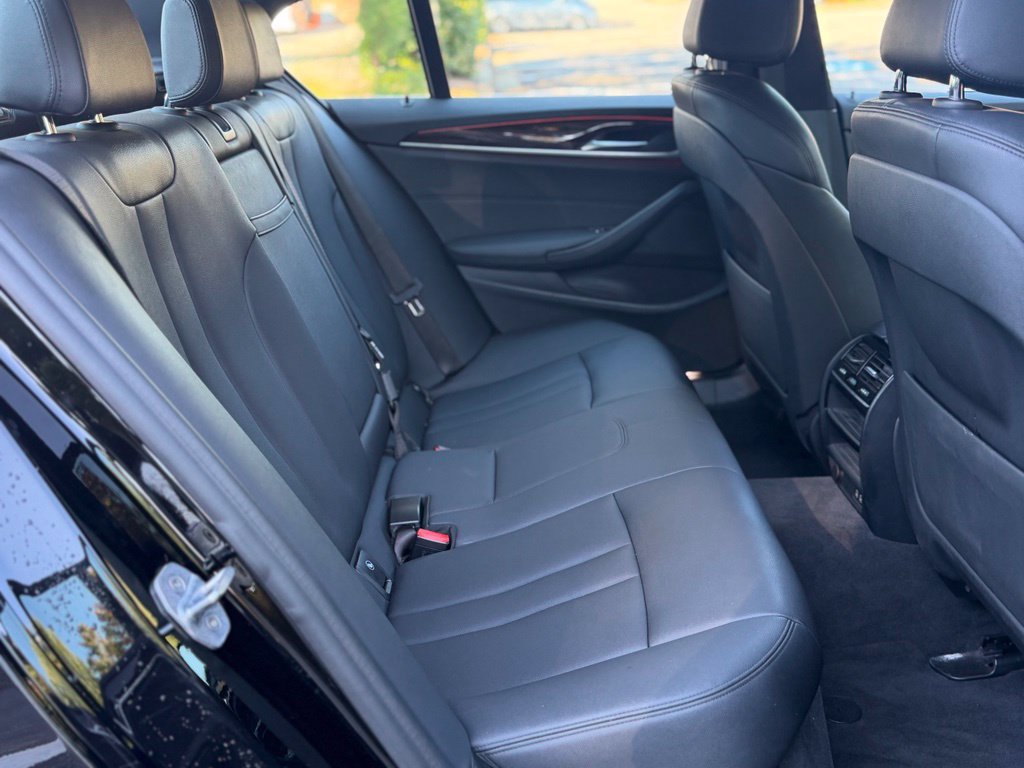 Used 2020 BMW 530i w/ Convenience Package RWD image 17