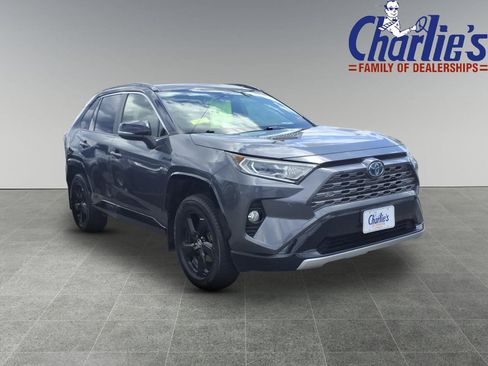 Used 2020 Toyota RAV4 XSE AWD/4WD image 3