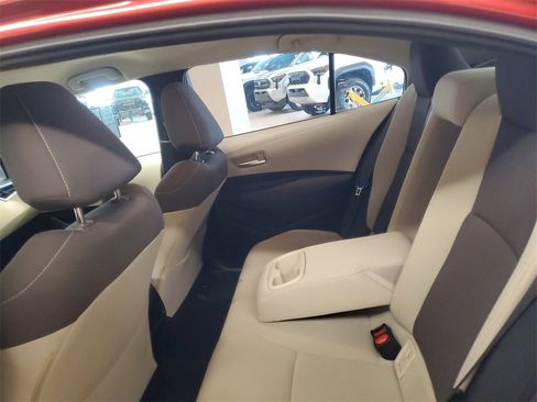 Used 2020 Toyota Corolla LE image 10