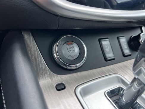 Used 2015 Nissan Murano SL w/ SL Technology Package AWD/4WD image 16