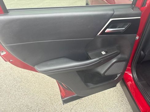 Used 2023 Mitsubishi Outlander SE image 34