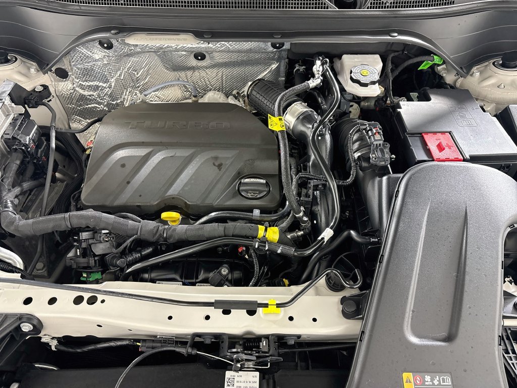Certified 2026 Chevrolet Trax ACTIV w/ Sunroof Package FWD image 32
