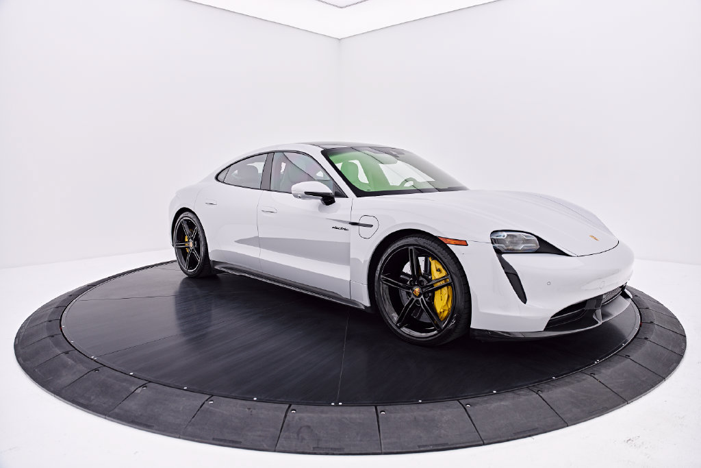 Used 2021 Porsche Taycan Turbo S AWD/4WD image 18