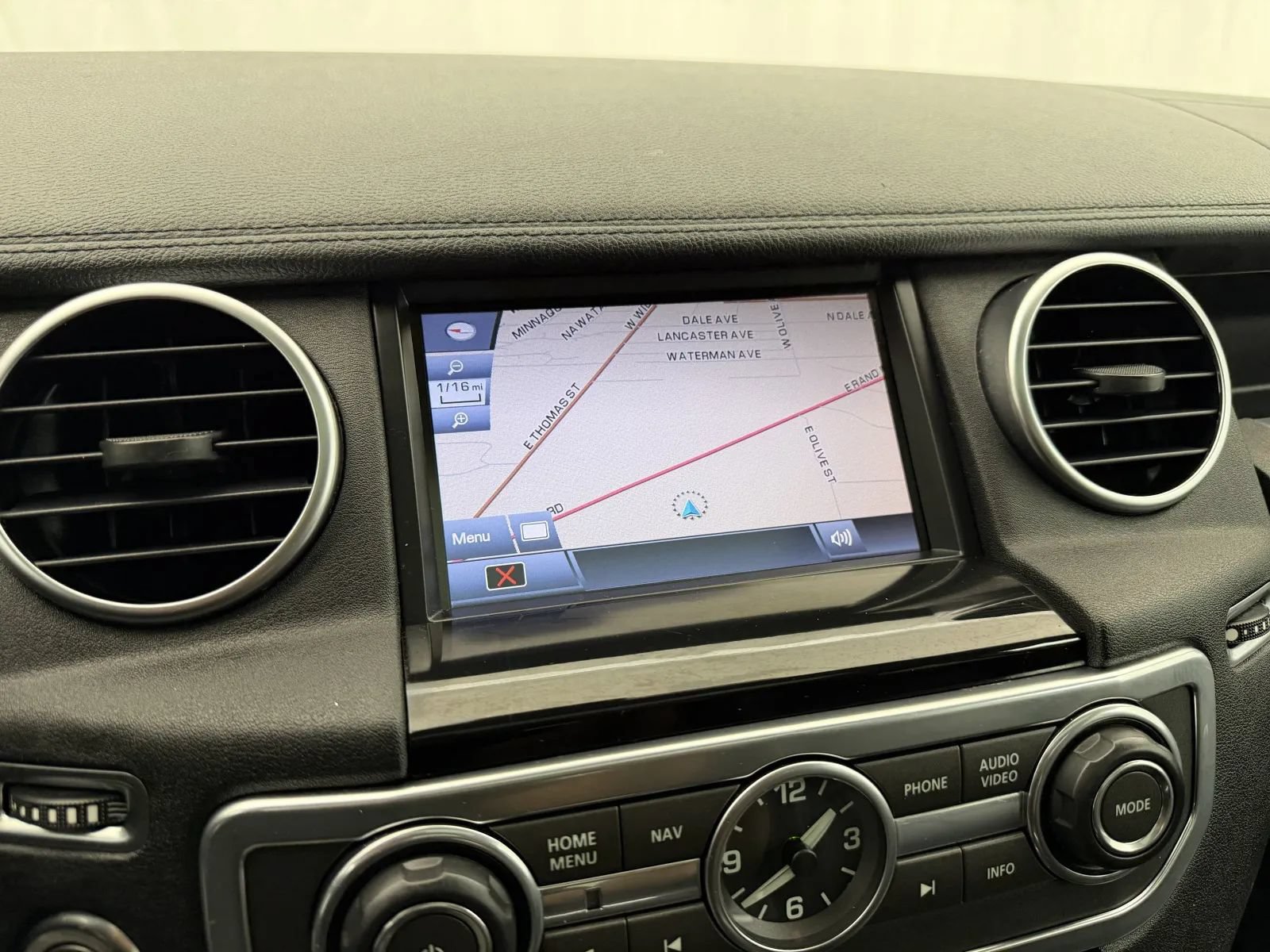 Used 2011 Land Rover LR4 HSE LUX AWD/4WD image 23