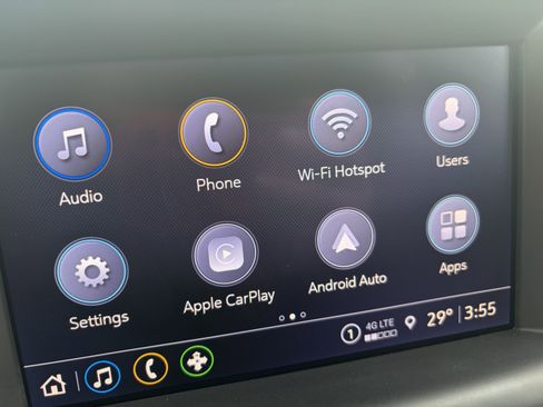 Used 2024 GMC Terrain SLT w/ Elevation Edition image 9