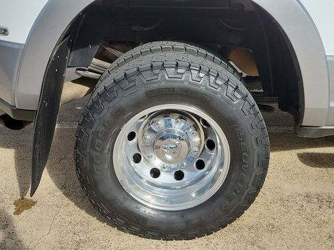 Used 2019 RAM 3500 Laramie image 31