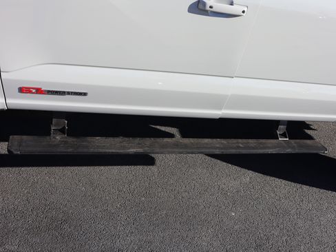 Used 2025 Ford F350 Platinum image 30