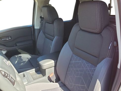 New 2025 Nissan Frontier SV w/ SV Convenience Package image 17