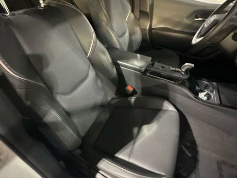 Used 2025 Toyota Prius Limited AWD/4WD image 5
