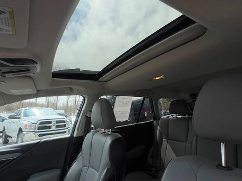 Used 2020 Subaru Outback Limited image 22