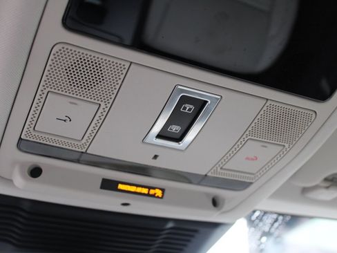 Certified 2025 Land Rover Discovery Sport S image 19