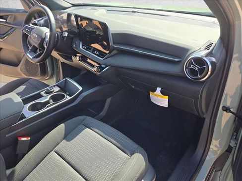 Used 2026 Chevrolet Equinox LT FWD image 22