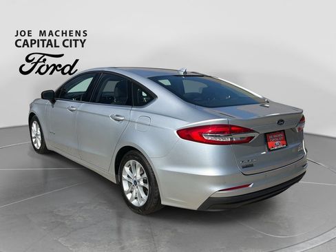 Used 2019 Ford Fusion SE FWD image 7